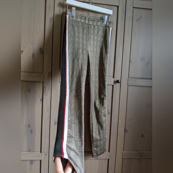 π$5 or free with bundleπ Zara Women houndstooth/checkered pants - Picture 2 of 4